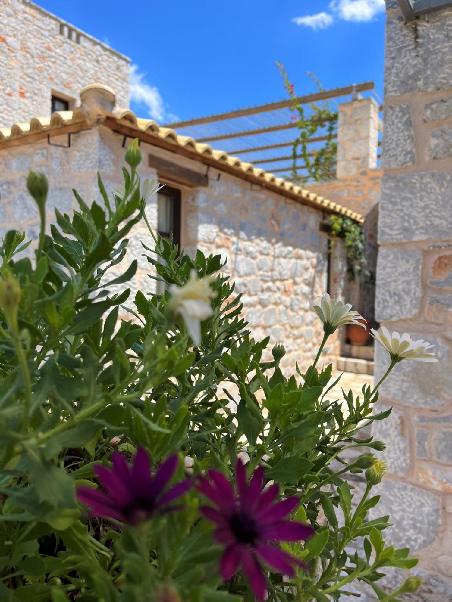 Achelatis Traditional Guest Houses Areopoli Exteriér fotografie